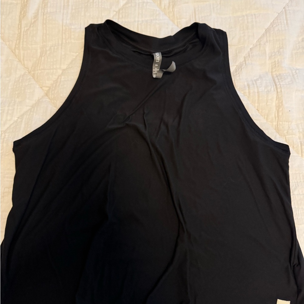 Vuori Energy Black Tank Top